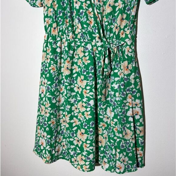Sienna Sky Green Faux Wrap Floral Dress Women's L - Picture 3 of 9